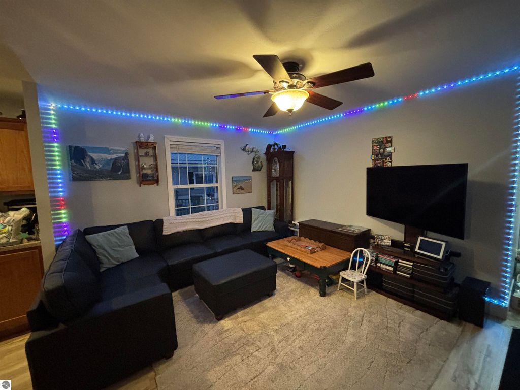 Image 20 of property listing at 841 Shady Lane, Traverse City, MI 49686