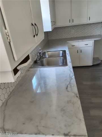 3509 Lenox, Youngstown, OH 44502