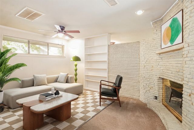 1206 Farnham Court E, Irving, TX 75062