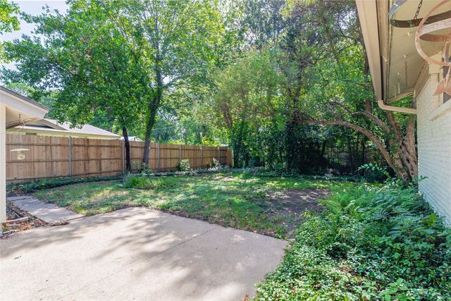 1206 Farnham Court E, Irving, TX 75062