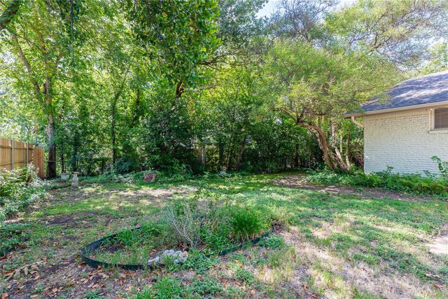 1206 Farnham Court E, Irving, TX 75062