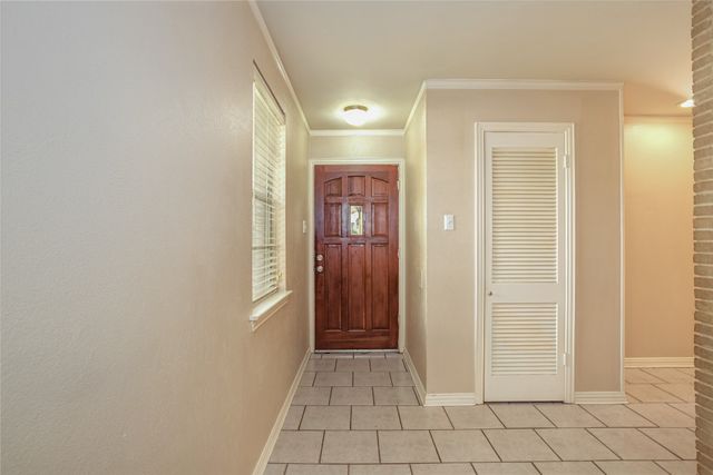 1206 Farnham Court E, Irving, TX 75062
