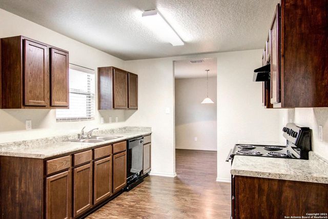 2710 Telder Path, San Antonio, TX 78228