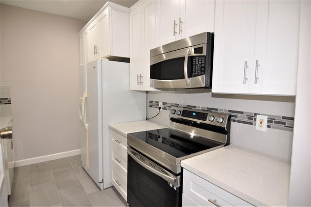 17481 Red Oak Drive 17481, Houston, TX 77090