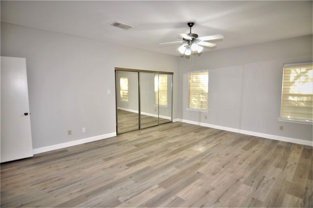 17481 Red Oak Drive 17481, Houston, TX 77090