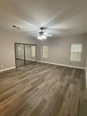 17481 Red Oak Drive 17481, Houston, TX 77090