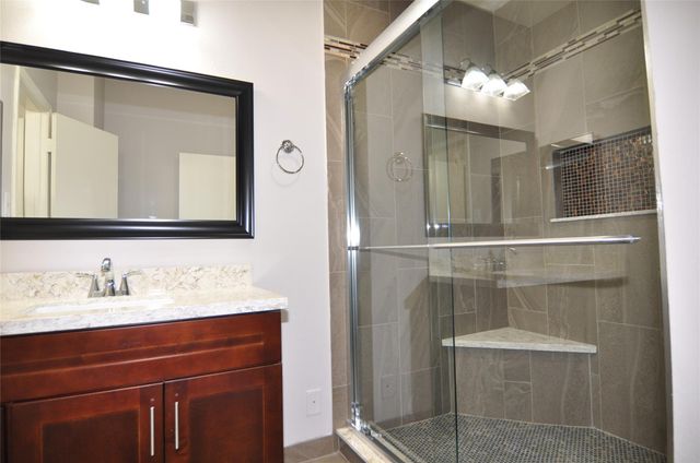 17481 Red Oak Drive 17481, Houston, TX 77090