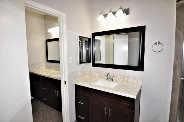 17481 Red Oak Drive 17481, Houston, TX 77090