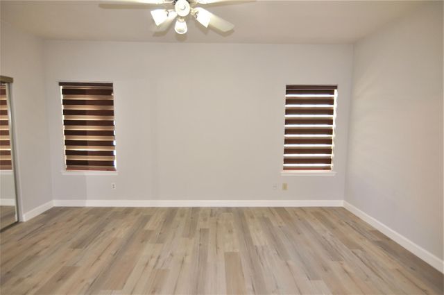 17481 Red Oak Drive 17481, Houston, TX 77090
