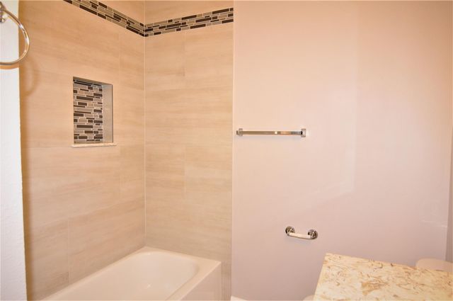 17481 Red Oak Drive 17481, Houston, TX 77090