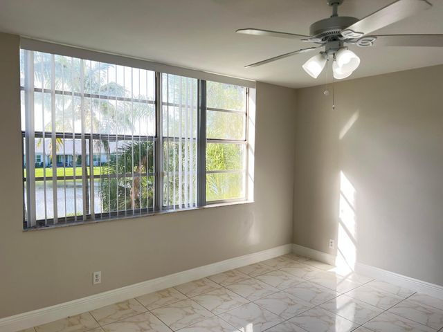 24 Abbey Lane 204, Delray Beach, FL 33446
