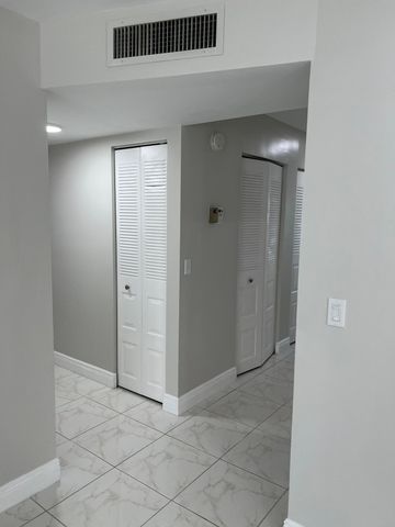 24 Abbey Lane 204, Delray Beach, FL 33446