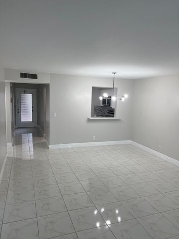 24 Abbey Lane 204, Delray Beach, FL 33446