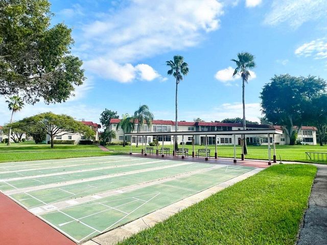 24 Abbey Lane 204, Delray Beach, FL 33446