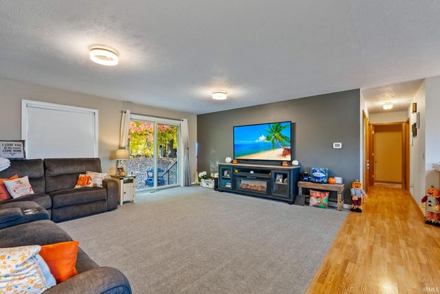 2142 S State Road 5 57, Pierceton, IN 46562