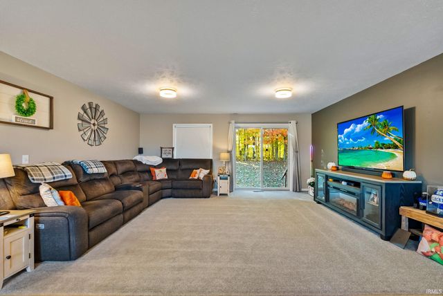 2142 S State Road 5 57, Pierceton, IN 46562