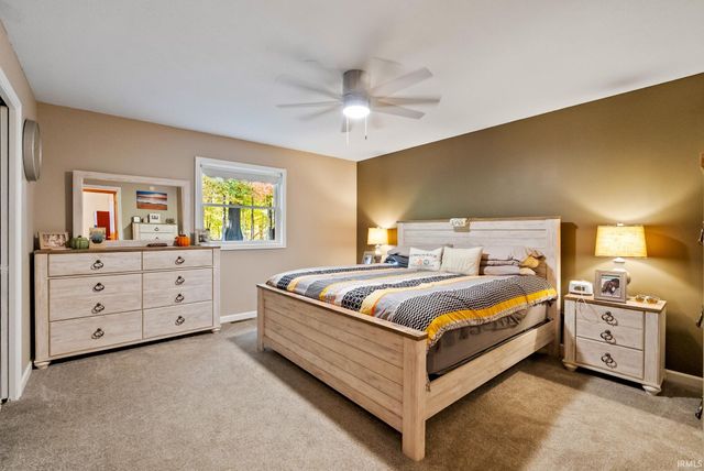 2142 S State Road 5 57, Pierceton, IN 46562