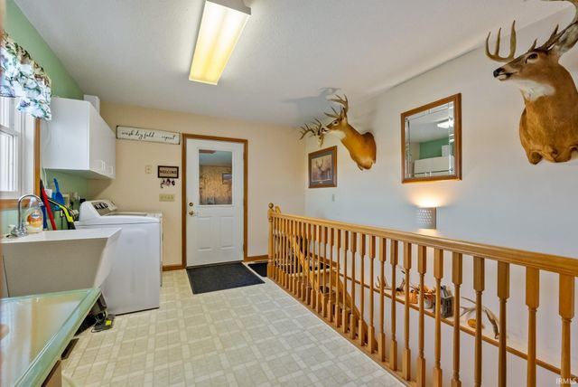 2142 S State Road 5 57, Pierceton, IN 46562