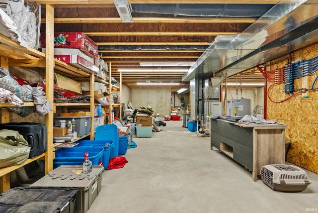 2142 S State Road 5 57, Pierceton, IN 46562