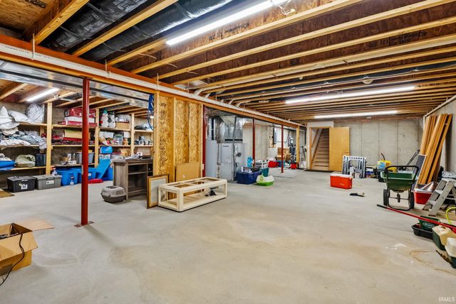 2142 S State Road 5 57, Pierceton, IN 46562