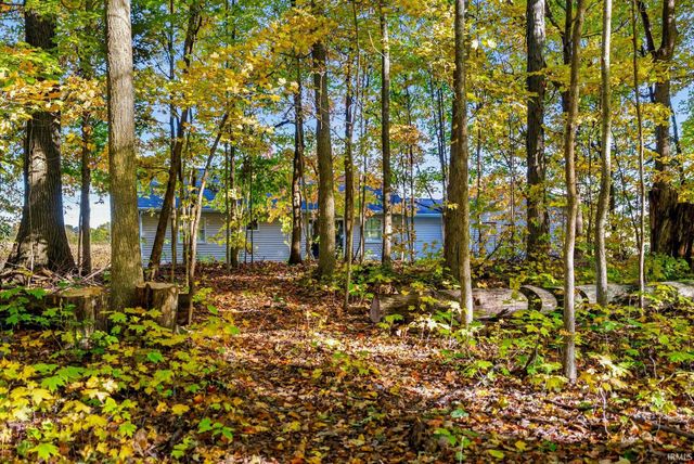 2142 S State Road 5 57, Pierceton, IN 46562