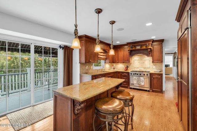 657 Valley Road, Brielle, NJ 08730