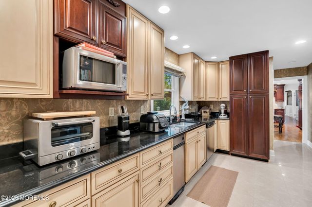 657 Valley Road, Brielle, NJ 08730