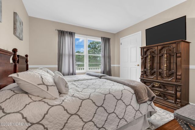 657 Valley Road, Brielle, NJ 08730