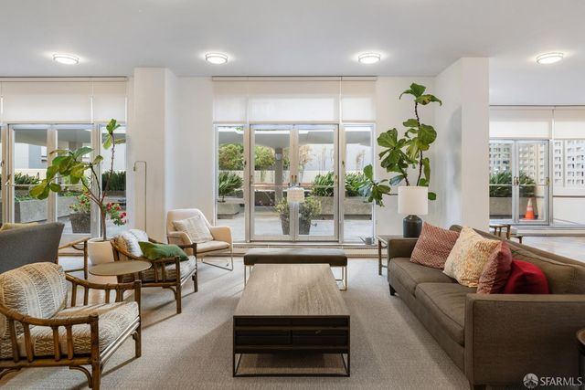 1001 Pine Street 1308, San Francisco, CA 94109
