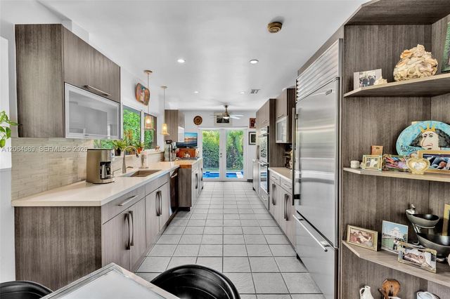 9450 E Broadview Dr, Bay Harbor Islands, FL 33154