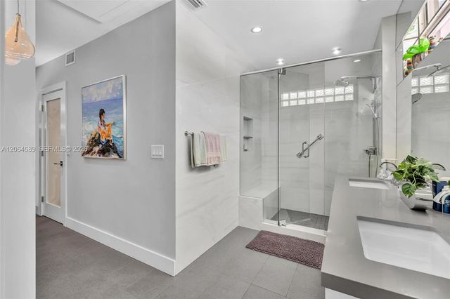 9450 E Broadview Dr, Bay Harbor Islands, FL 33154