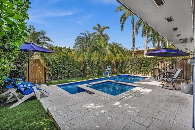 9450 E Broadview Dr, Bay Harbor Islands, FL 33154