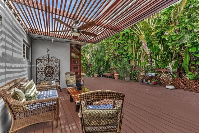 9450 E Broadview Dr, Bay Harbor Islands, FL 33154