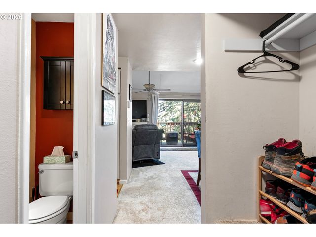 151 TREEHILL Loop, Eugene, OR 97405