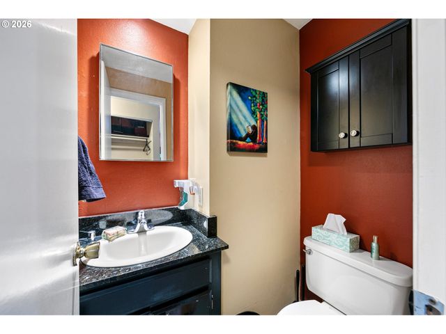 151 TREEHILL Loop, Eugene, OR 97405