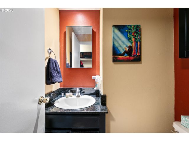 151 TREEHILL Loop, Eugene, OR 97405