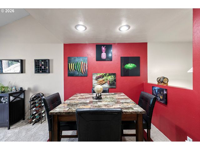 151 TREEHILL Loop, Eugene, OR 97405