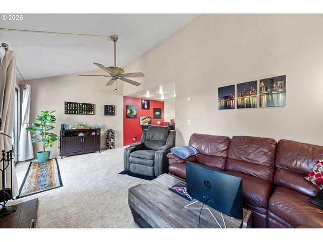 151 TREEHILL Loop, Eugene, OR 97405