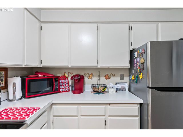 151 TREEHILL Loop, Eugene, OR 97405