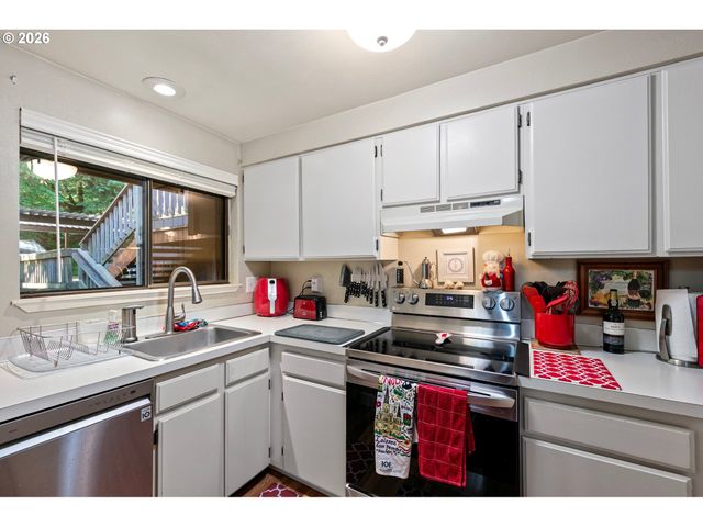 151 TREEHILL Loop, Eugene, OR 97405