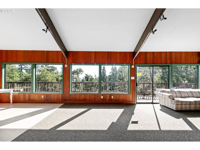 151 TREEHILL Loop, Eugene, OR 97405