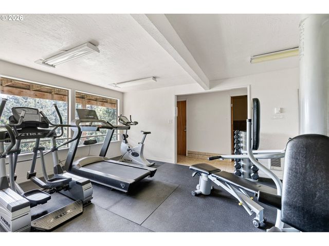 151 TREEHILL Loop, Eugene, OR 97405