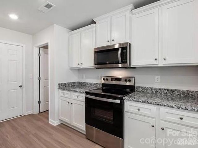 1637 Nia Road, Charlotte, NC 28215