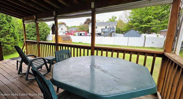 72 Magnolia Circle, Ravena, NY 12143