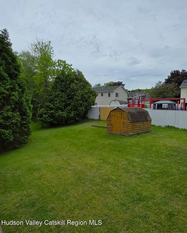 72 Magnolia Circle, Ravena, NY 12143