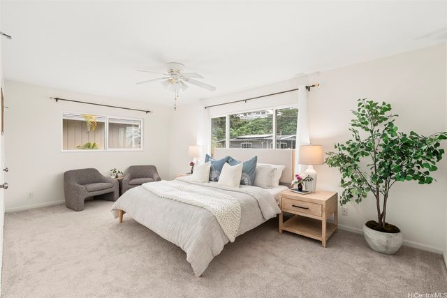 2266 Auhuhu Street, Pearl City, HI 96782