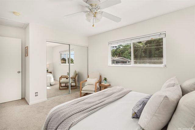 2266 Auhuhu Street, Pearl City, HI 96782