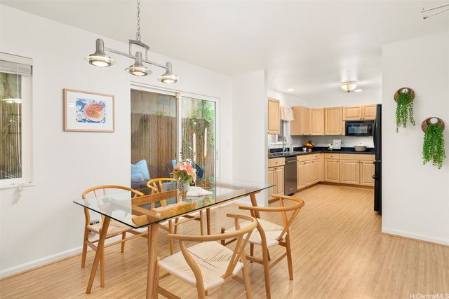 2266 Auhuhu Street, Pearl City, HI 96782