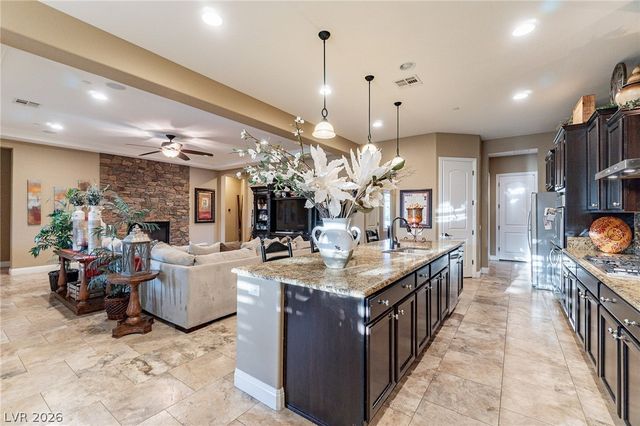 2893 Grande Arch Street, Henderson, NV 89044