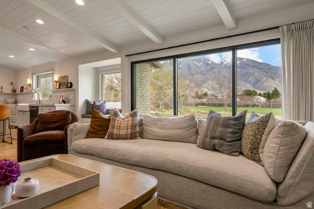 10686 N JERLING DR, Highland, UT 84003